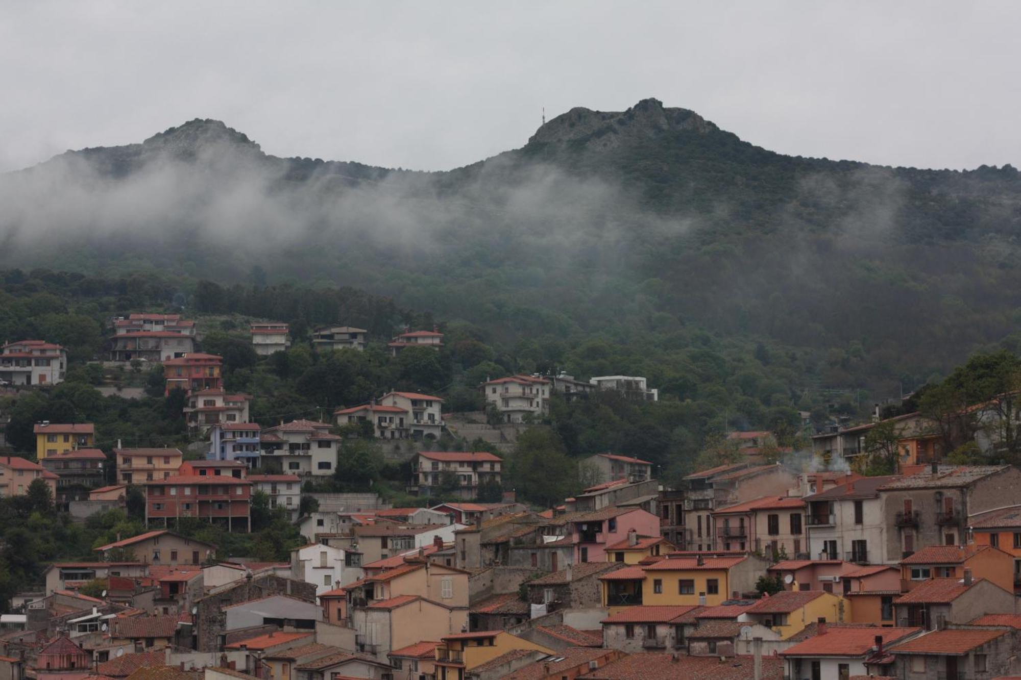 Il Lupo Rosso Santu Lussurgiu Exterior foto