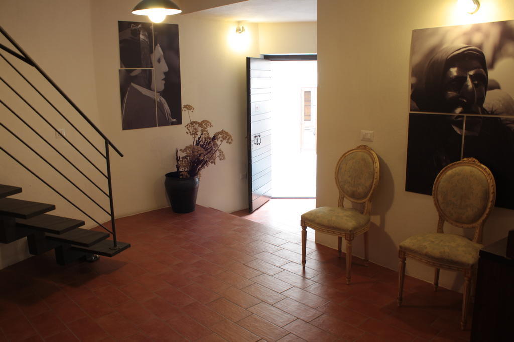 Il Lupo Rosso Santu Lussurgiu Exterior foto